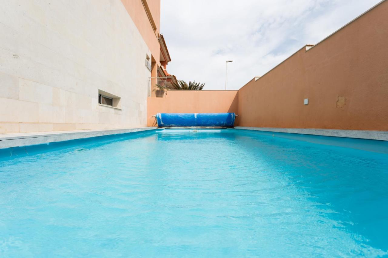엘메다노 Modern House With Private Swimming Pool 빌라 외부 사진